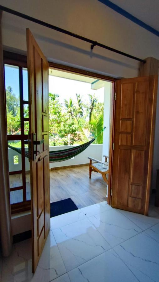 Aqua Blue Hotel Arugam Bay Bagian luar foto